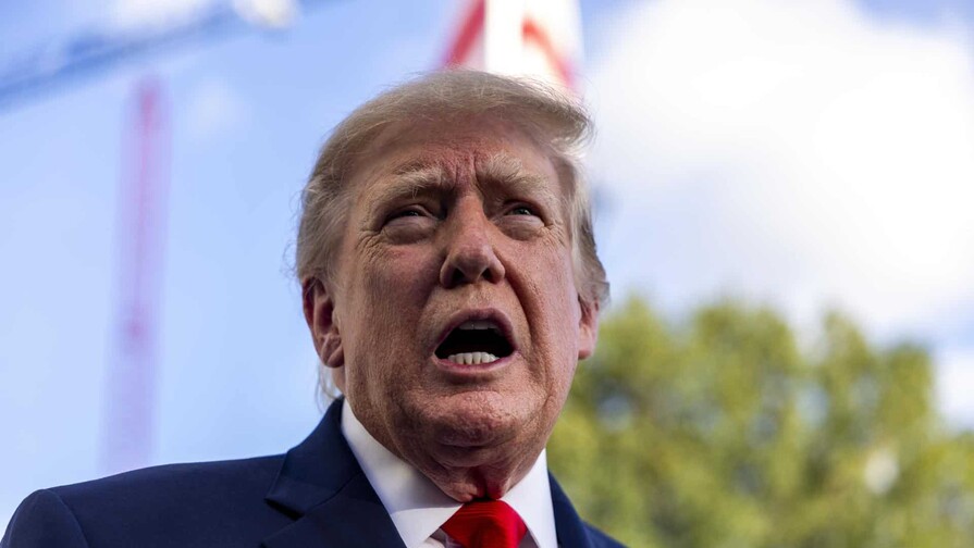 Jueza ordena detener tala de &aacute;rboles en campo de golf que Trump quiere renovar