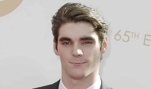 RJ Mitte, actor de Breaking Bad, muere a los 34 a&ntilde;os en Texas