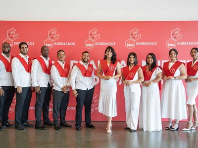 Premios Inconcreto gradúa a sus primeros diez becarios en INTEC