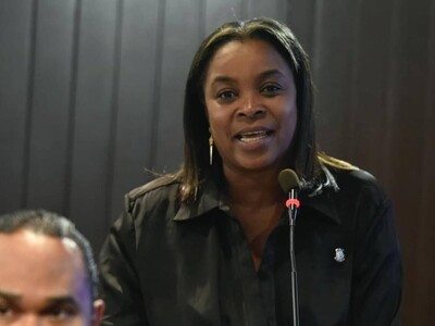 Abandonan sesión en apoyo tras el incidente diputada Millys Martínez