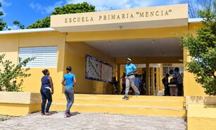 Arrestan hombre que amenaz&oacute; de muerte a director de escuela en Barahona