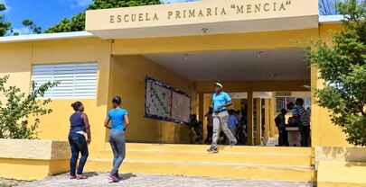 Escuela de Barahona sigue sin Polic&iacute;a Escolar tras agresi&oacute;n contra su director