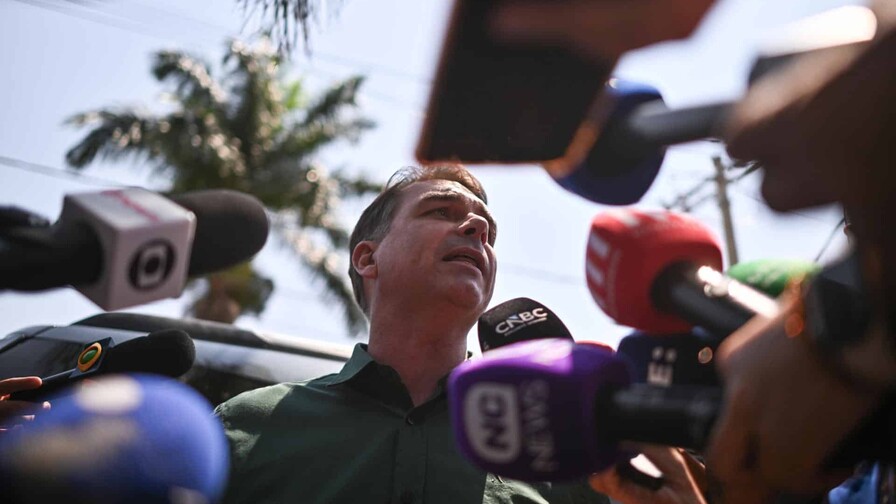 Jair Bolsonaro está muy contento con las elecciones en Brasil, dice su hijo Jair Bolsonaro está muy contento con las elecciones en Brasil, dice su hijo