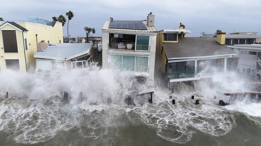 Costa oeste de EE. UU. se recupera de los destrozos provocados por la tormenta Rachel