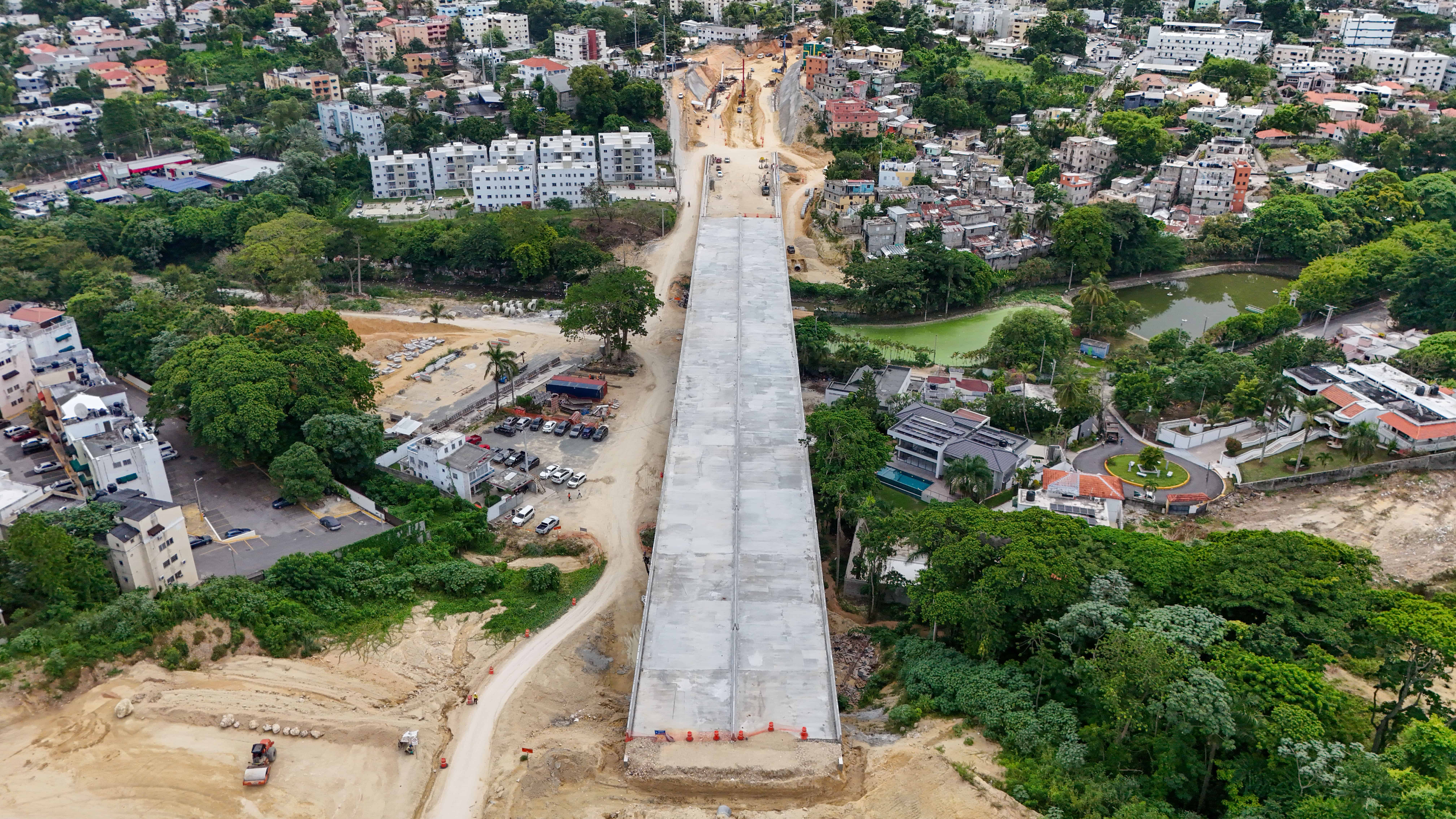 Por esta v&iacute;a el tr&aacute;fico ser&aacute; expreso hacia el t&uacute;nel.