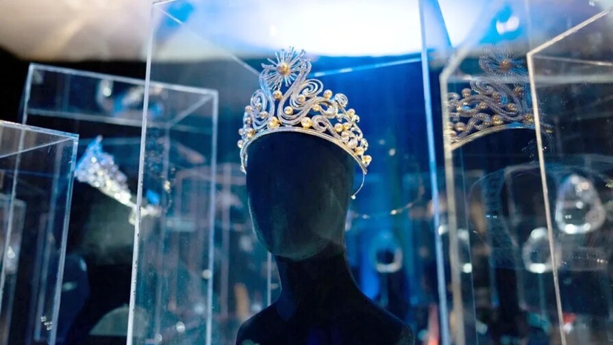 Puerto Rico celebra la historia de Miss Universo con una exposición de 18 coronas Puerto Rico celebra la historia de Miss Universo con una exposición de 18 coronas