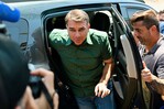 Flávio Bolsonaro visita a su padre en prisión domiciliaria a 12 días del balotaje en Brasil Flávio Bolsonaro visita a su padre en prisión domiciliaria a 12 días del balotaje en Brasil
