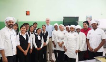 Educaci&oacute;n busca fortalecer formaci&oacute;n en hoteler&iacute;a y turismo para facilitar inserci&oacute;n laboral