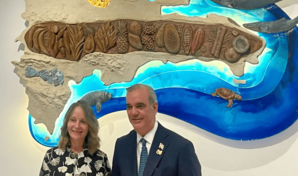 Abinader inaugura el Sal&oacute;n Dominicano en la FAO con una obra de Victoria Thomen