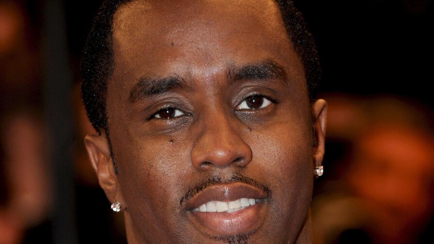 Sean Diddy Combs es trasladado al hospital por lesi&oacute;n en la cabeza