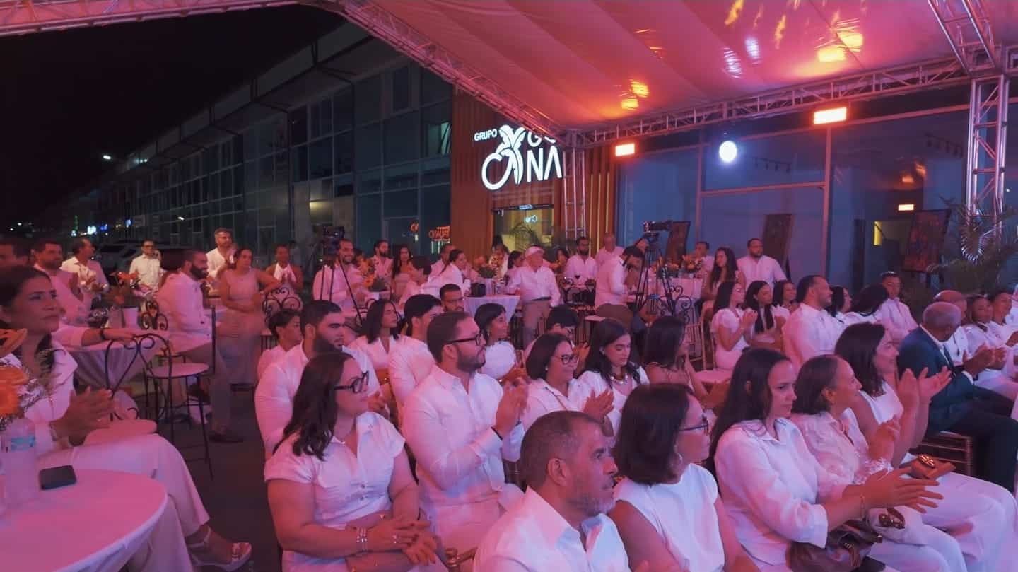 Participantes en la inauguraci&oacute;n de las oficinas de Cana Go en Downtown Punta Cana.