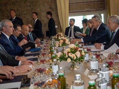 Abinader promueve inversiones en turismo y zonas francas en Italia