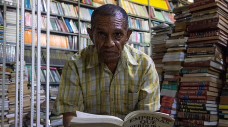 Alberto Pichardo: Yo comenc&eacute; vendiendo revistas y llegu&eacute; a tener una librer&iacute;a grand&iacute;sima"