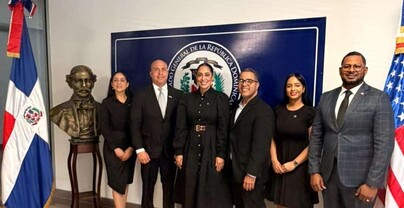 Consulado dominicano en Houston recibe busto de Juan Pablo Duarte para promover valores patri&oacute;ticos