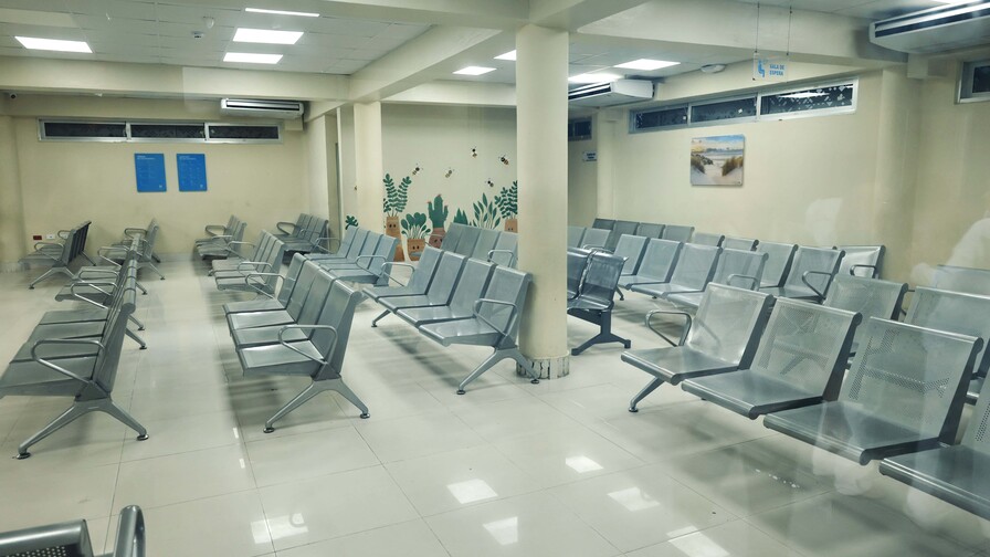El paro médico dejó a pacientes sin consultas en hospitales del país El paro médico dejó a pacientes sin consultas en hospitales del país