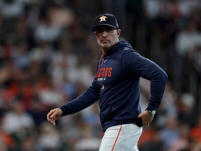 Joe Espada deja a los Astros y Mattingly sigue con los Phillies