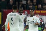 Tres goles en siete minutos dan triunfo al Real Madrid 4-3 sobre la Roma en la Liga de Campeones