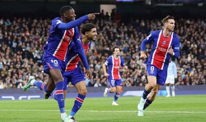 El PSG de Demb&eacute;l&eacute; y Dou&eacute; descuelga el esmoquin ante el City en la Champions