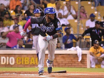 Mel Rojas Jr. es símbolo azul en la batería de veteranos
