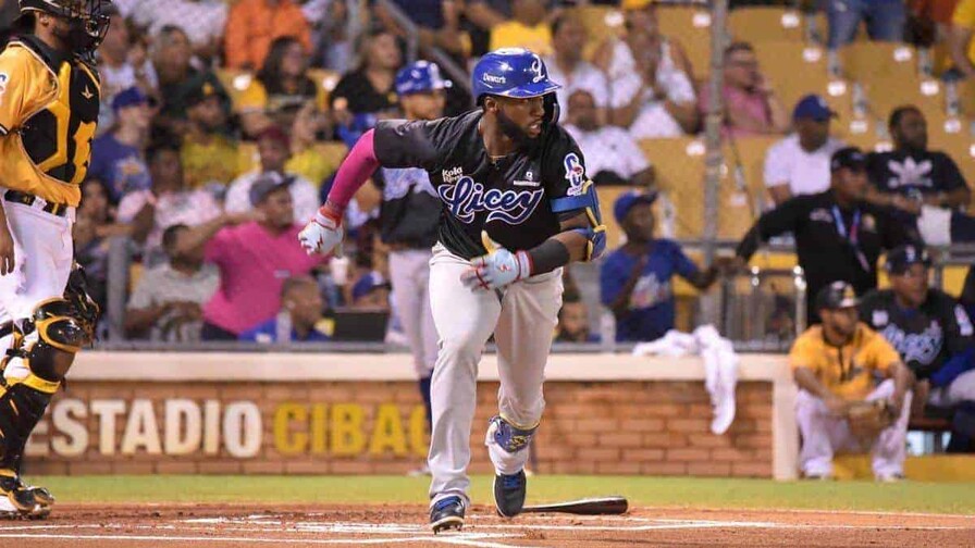Mel Rojas Jr. es s&iacute;mbolo azul en la bater&iacute;a de veteranos del Licey