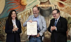Juan Villoro advierte a la izquierda: "Solo se prospera en discrepancia"