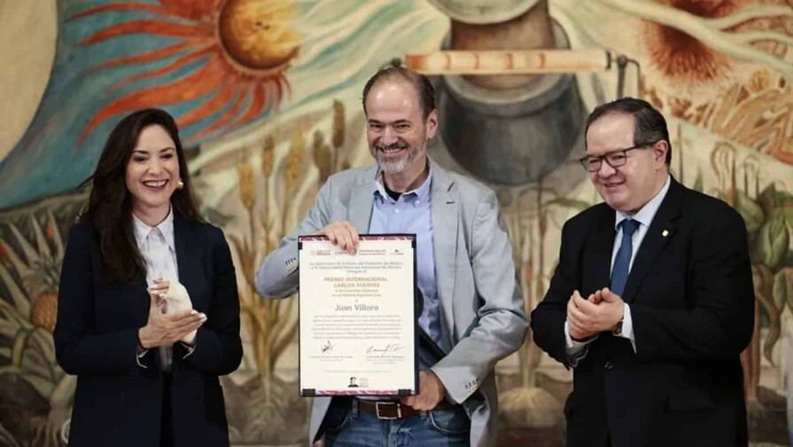 Juan Villoro advierte a la izquierda: "Solo se prospera en discrepancia" Juan Villoro advierte a la izquierda: "Solo se prospera en discrepancia"