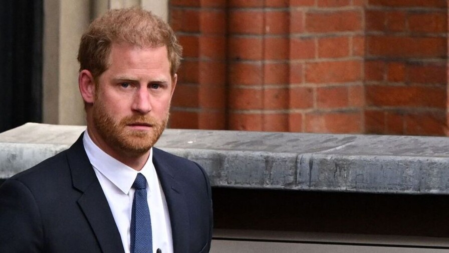 El pr&iacute;ncipe Harry revela que sufri&oacute; depresi&oacute;n tras alejarse de la familia real brit&aacute;nica
