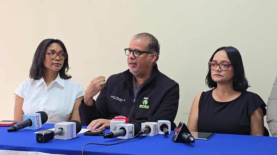 Onc&oacute;logos denuncian supuestas malas pr&aacute;cticas de Senasa; la ARS defiende sus protocolos