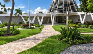 Colegio de Arquitectos respalda a la SARD en disputa por terrenos con el Senado