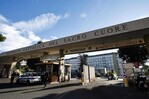 El tumor cancerígeno de León XIV irrumpe en un pontificado aún corto El tumor cancerígeno de León XIV irrumpe en un pontificado aún corto
