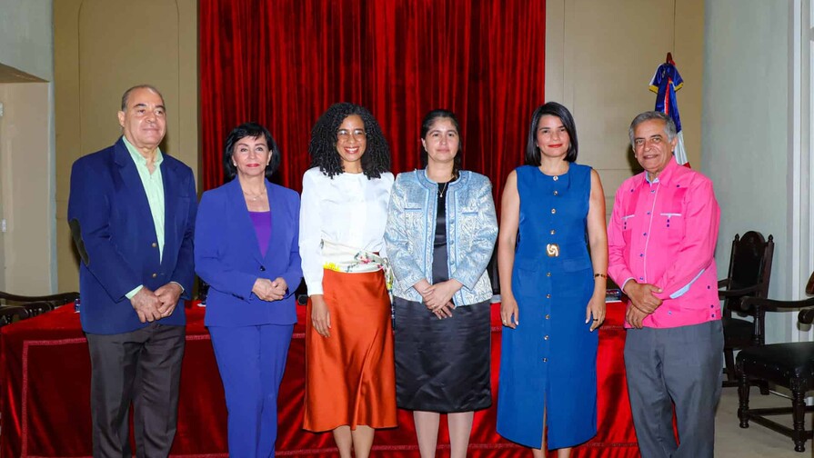 Academia Dominicana de la Lengua ingresa a Keila Gonz&aacute;lez B&aacute;ez como miembro correspondiente