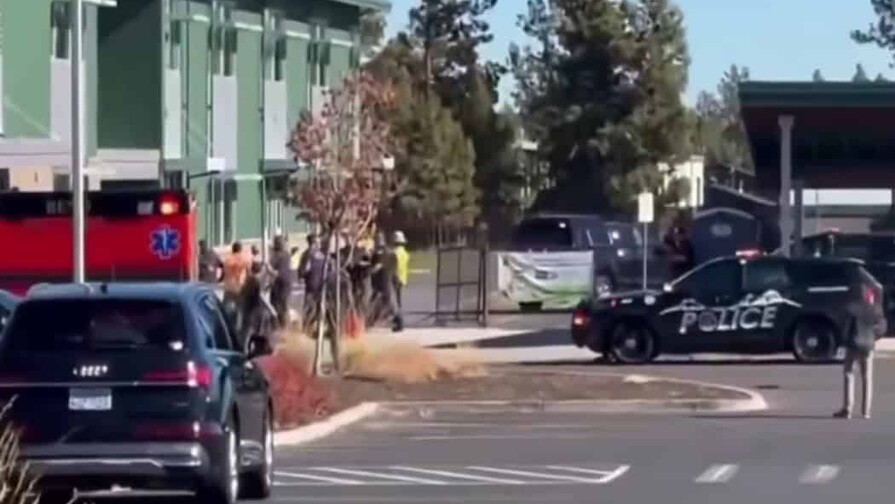 Al menos cuatro muertos en un tiroteo en una escuela de primaria en Oregón Al menos cuatro muertos en un tiroteo en una escuela de primaria en Oregón