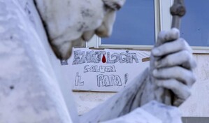 El papa retoma sus labores y muestra buena recuperaci&oacute;n pulmonar tras cirug&iacute;a por c&aacute;ncer