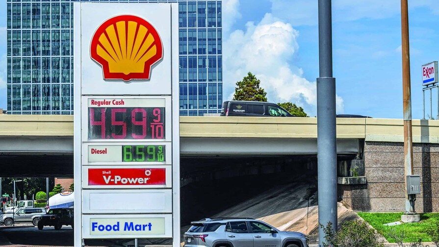 La gasolina acumula 158 días sobre los cuatro dólares en EE. UU.; el petróleo cierra al alza La gasolina acumula 158 días sobre los cuatro dólares en EE. UU.; el petróleo cierra al alza