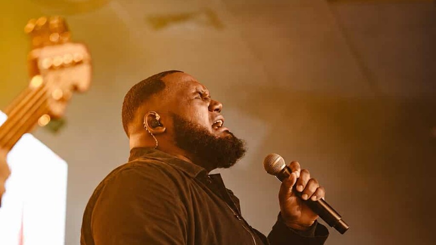 Jordan Mateo estrena "Tengo la libertad", un afro gospel que invita a celebrar la fe con libertad