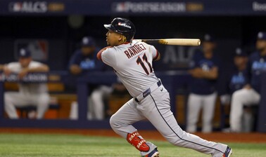 Jos&eacute; Ram&iacute;rez aporta 2 hits y un robo en triunfo de Cleveland que lidera 2-1 la serie sobre los Rays