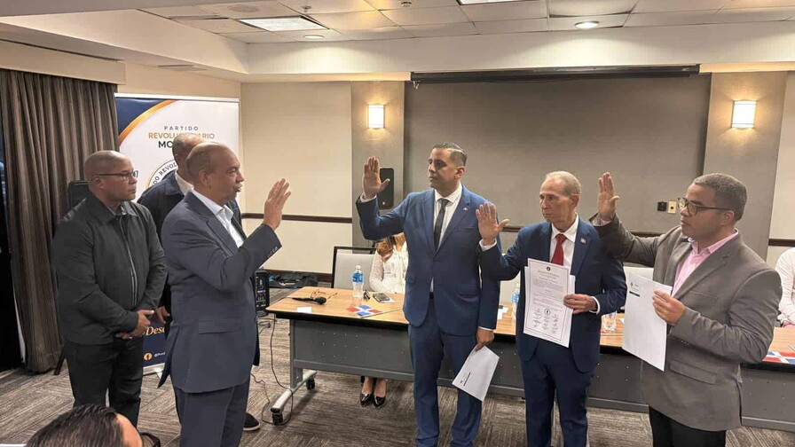 PRM juramenta nueva direcci&oacute;n de la Circunscripci&oacute;n 2 del Exterior en Florida