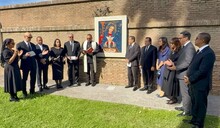 Desde el Vaticano, Abinader llama a orar por la salud del papa Le&oacute;n XIV