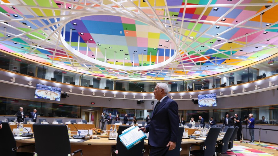 Comienza la primera jornada de cumbre de la UE, centrada en presupuestos, energ&iacute;a y China