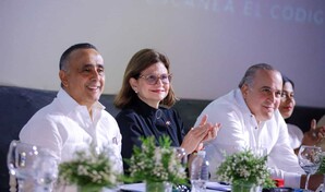 Raquel Pe&ntilde;a se re&uacute;ne con representantes de sectores productivos y sociales en Mar&iacute;a Trinidad S&aacute;nchez