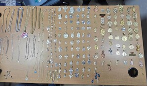 Roban prendas valoradas en RD$1.4 millones en joyer&iacute;a de Santiago