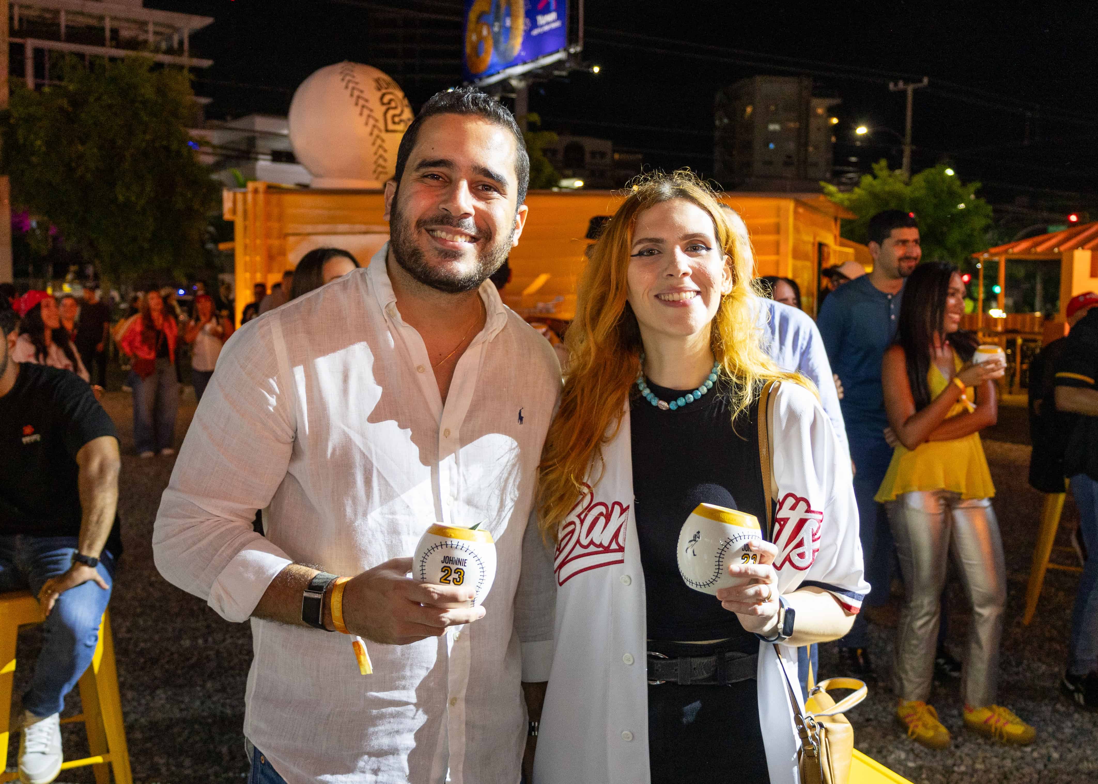 Alexis Montero y Raquel Tezanos.
