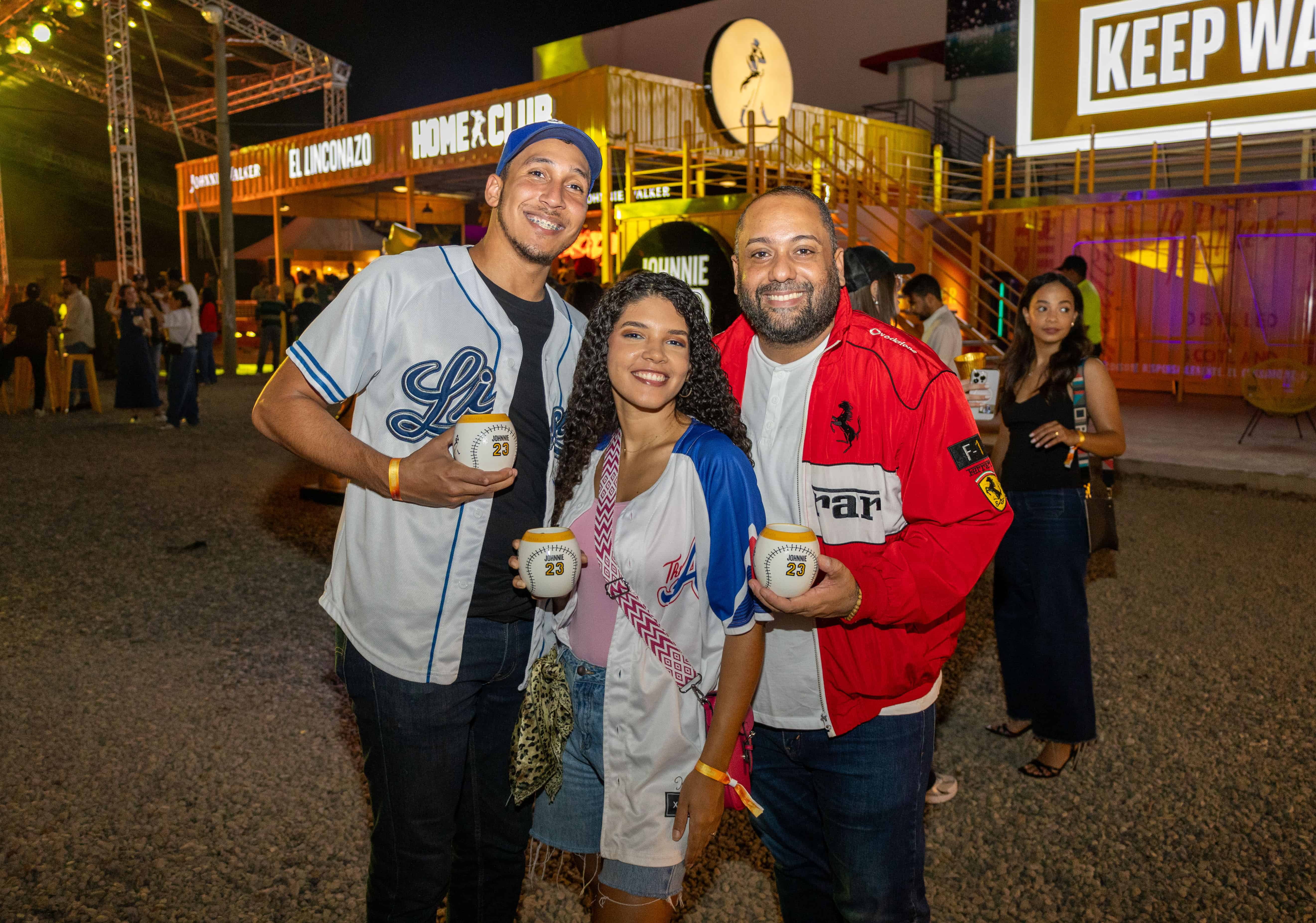 Henry Shanlatte,&nbsp; Gabriela N&uacute;&ntilde;ez y Orlando Jerez.