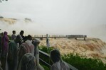 Cierran temporalmente cataratas del Iguazú por crecidas en Argentina debido al El Niño Cierran temporalmente cataratas del Iguazú por crecidas en Argentina debido al El Niño