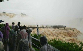 Cierran temporalmente cataratas del Iguaz&uacute; por crecidas en Argentina debido al El Ni&ntilde;o