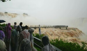 Cierran temporalmente cataratas del Iguaz&uacute; por crecidas en Argentina debido al El Ni&ntilde;o