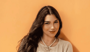 Esposa de Nfasis debuta en la m&uacute;sica cristiana y supera 500 mil vistas en cuatro d&iacute;as