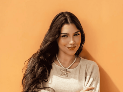 Diana Vargas, esposa de Nfasis, conquista YouTube con su debut
