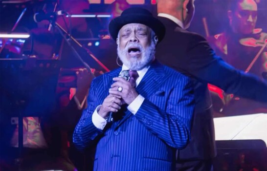 Francisco C&eacute;spedes casi se desmaya en concierto; su equipo aclara qu&eacute; ocurri&oacute;