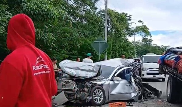 Accidente m&uacute;ltiple provoca kilom&eacute;trico tap&oacute;n en la autopista Duarte